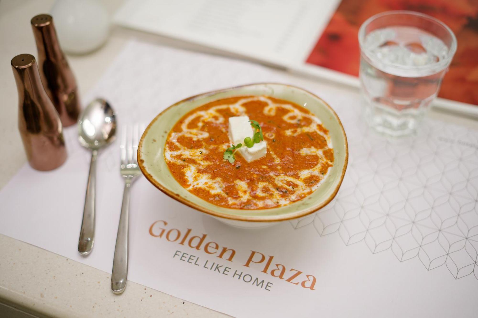 Golden Plaza Hotel Ahmedabad Buitenkant foto