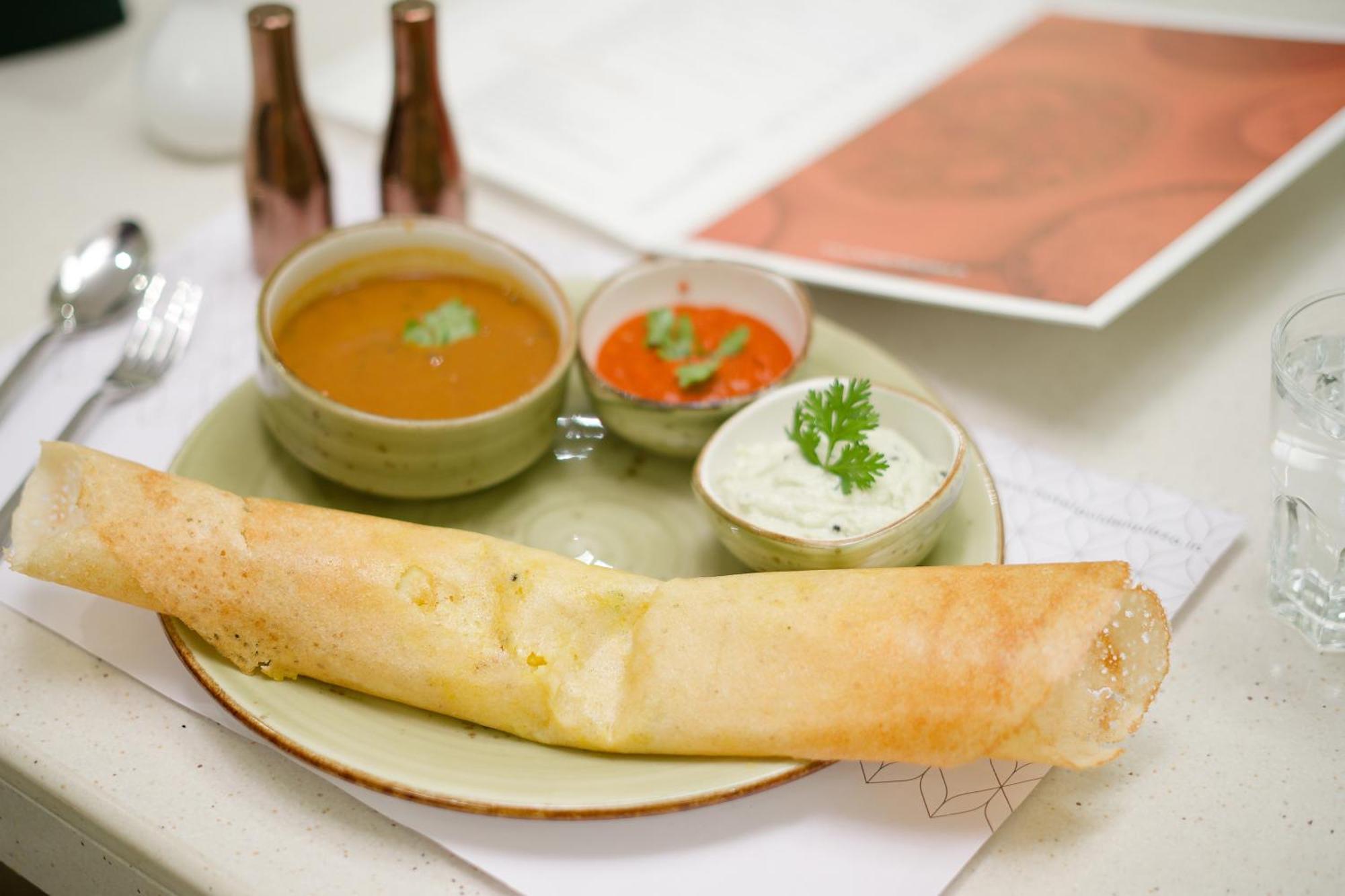 Golden Plaza Hotel Ahmedabad Buitenkant foto