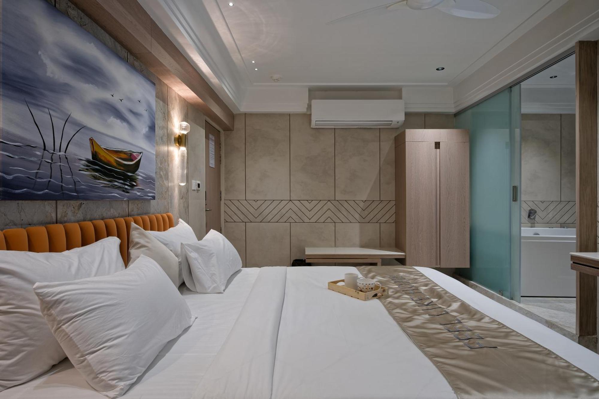 Golden Plaza Hotel Ahmedabad Buitenkant foto